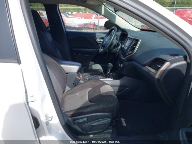 1C4PJMAB3GW220548 Jeep Cherokee Sport