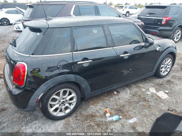 2016 MINI HARDTOP WMWXU1C57G2D57481 Photo 3