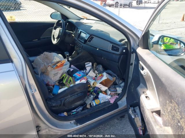 KNDCB3LC7H5054604 KIA NIRO LX