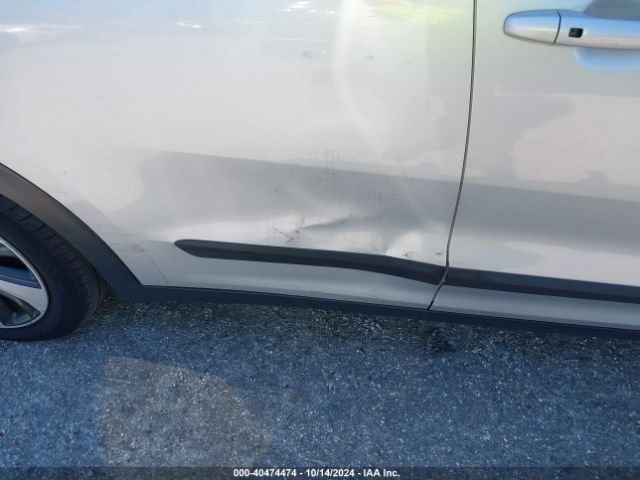 KNDCB3LC7H5054604 KIA NIRO LX