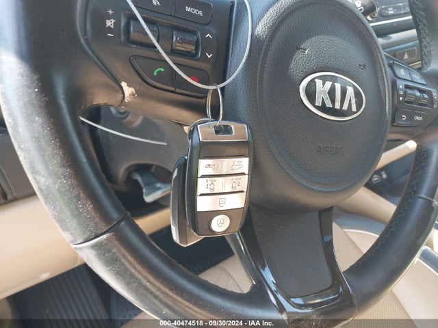 KIA SEDONA LX 2016 KNDMB5C12G6211785 Image 11