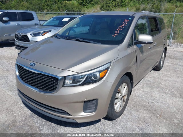KIA SEDONA LX 2016 KNDMB5C12G6211785 Image 2