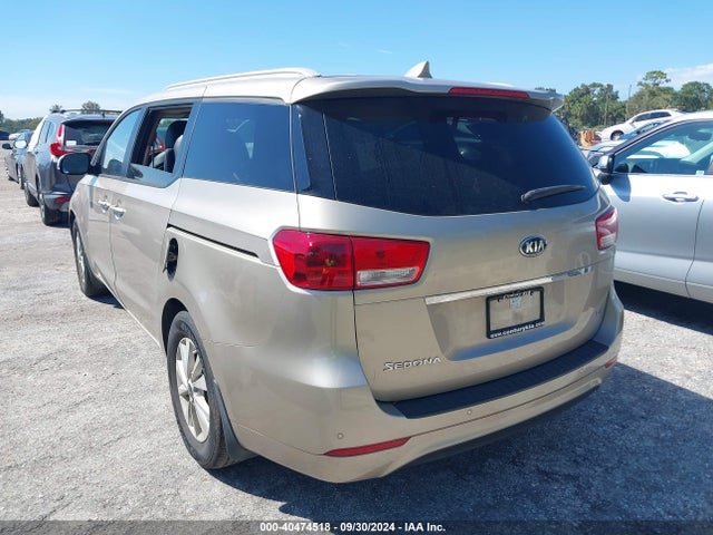 KIA SEDONA LX 2016 KNDMB5C12G6211785 Image 3
