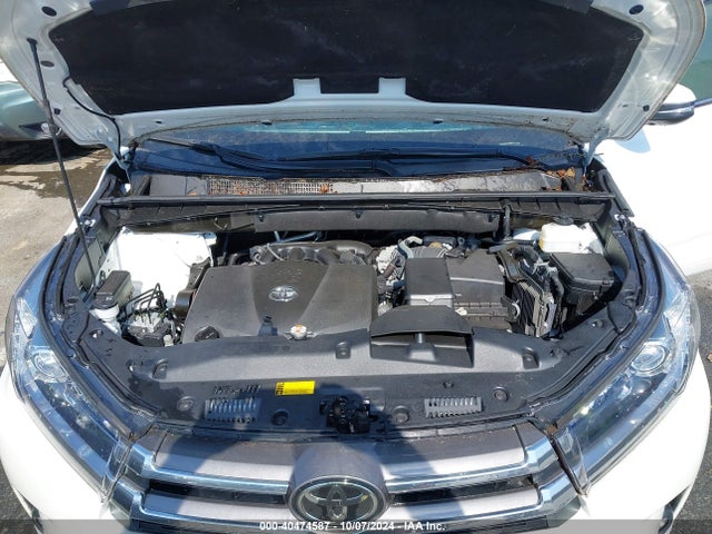 Toyota Highlander Limited Platinum 2019 5TDYZRFH3KS312016 Image 10