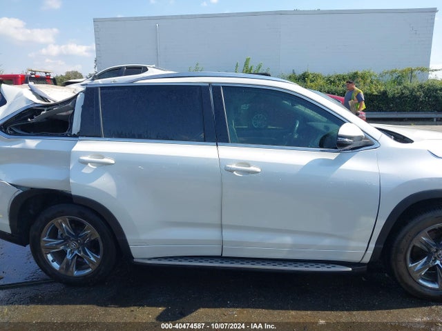 Toyota Highlander Limited Platinum 2019 5TDYZRFH3KS312016 Image 13
