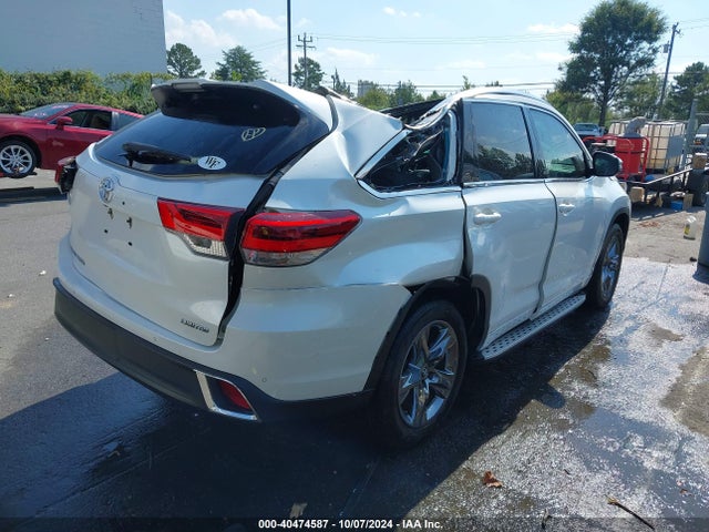 Toyota Highlander Limited Platinum 2019 5TDYZRFH3KS312016 Image 4