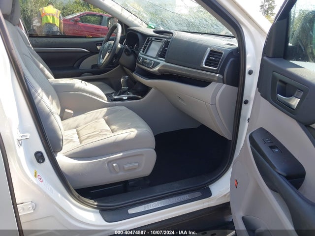 Toyota Highlander Limited Platinum 2019 5TDYZRFH3KS312016 Image 5