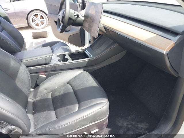 2022 TESLA MODEL Y 7SAYGDEE8NF401172 Photo 4