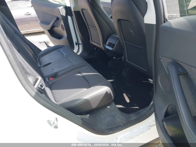 2022 TESLA MODEL Y 7SAYGDEE8NF401172 Photo 7
