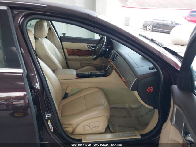 2011 JAGUAR XF SAJWA0GB4BLR88692 Photo 4