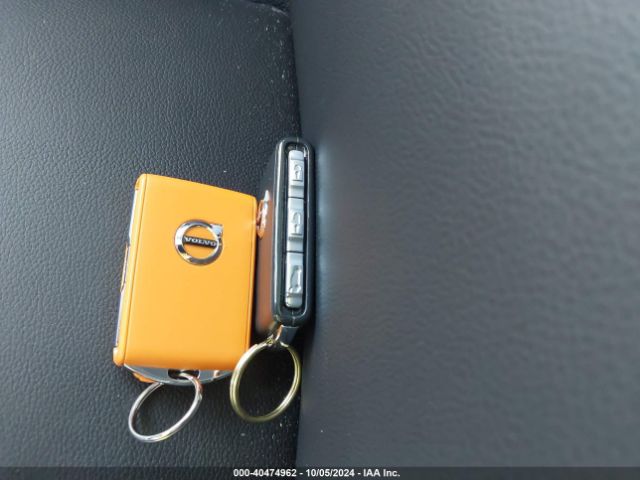 YV4L12RK6R1822218 Volvo Xc60 B5 Core Dark Theme
