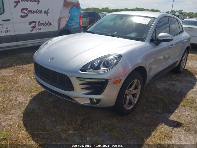 2018 PORSCHE MACAN WP1AA2A54JLB02262 Photo 1