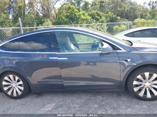 Tesla MODEL X 2019 5YJXCBE23KF203223 Image 13