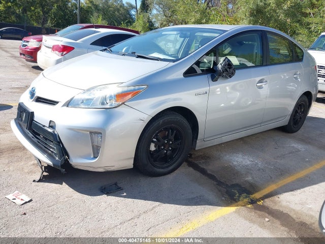 Toyota Prius Three 2015 JTDKN3DU4F1955802 Image 2