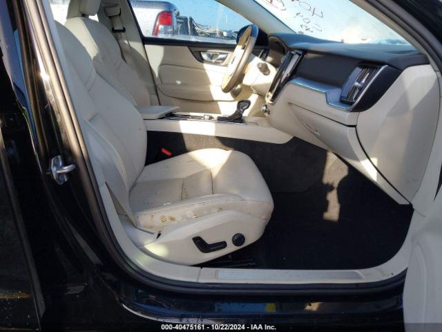7JRA22TKXLG044009 Volvo S60 T6 Momentum