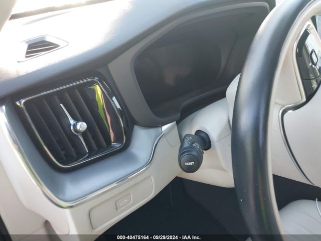 YV4L12RV9P1239603 Volvo Xc60 B5 Core