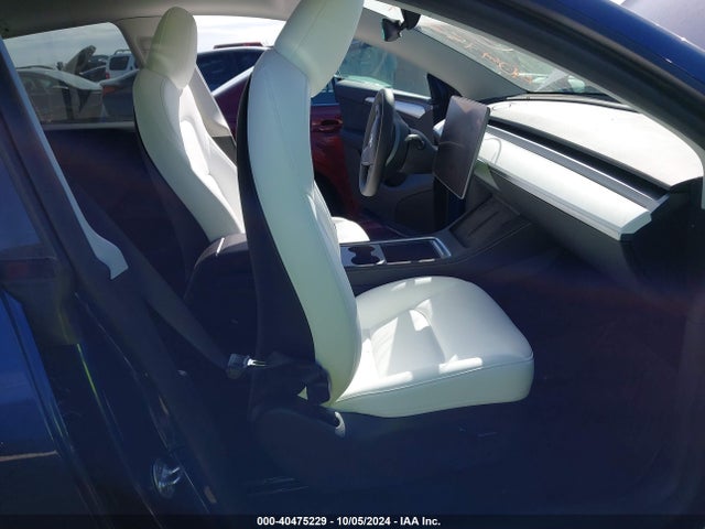 2024 TESLA MODEL Y 7SAYGDED4RF100265 Photo 4