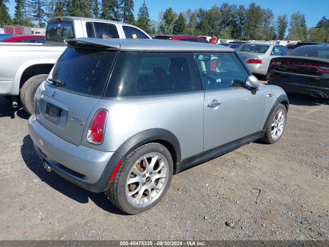 2006 MINI COOPER S WMWRE33516TL19378 Photo 3
