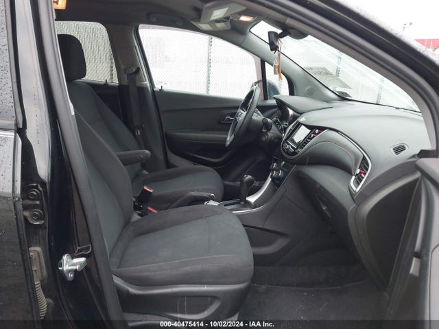 Chevrolet TRAX LS 2019 3GNCJNSB5KL392007 Image 5