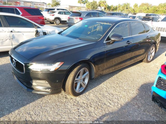 LVY982AK2JP027858 Volvo S90 T5 Momentum