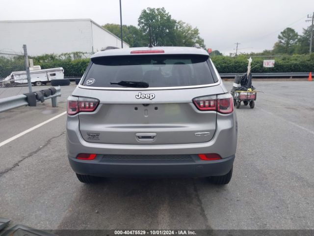 3C4NJCBB9KT677542 Jeep Compass Sun And Wheel Fwd