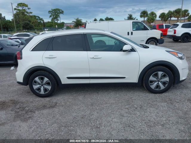 KNDCC3LC9K5274587 KIA NIRO EX