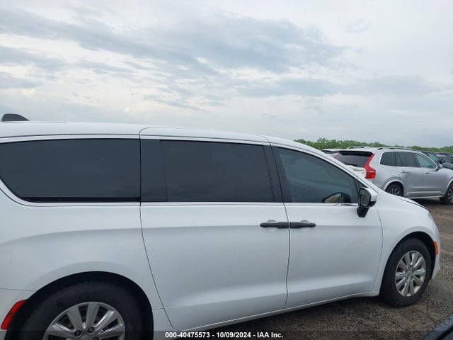 Chrysler PACIFICA L 2019 2C4RC1AG0KR629234 Image 14