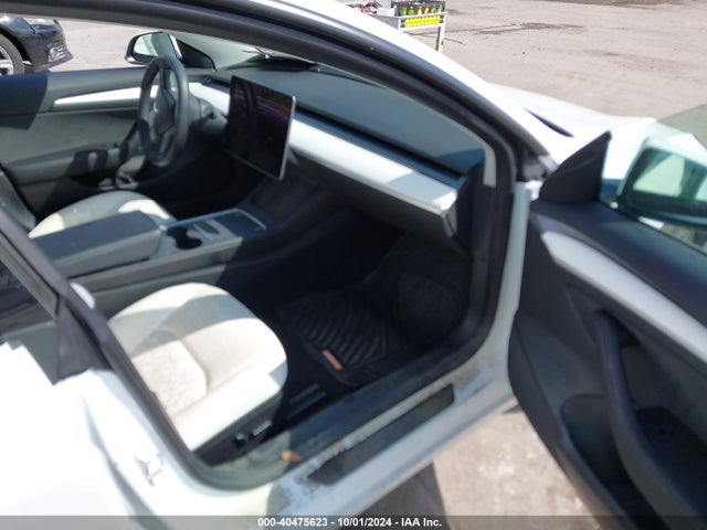 2022 TESLA MODEL 3 5YJ3E1EA3NF198751 Photo 4