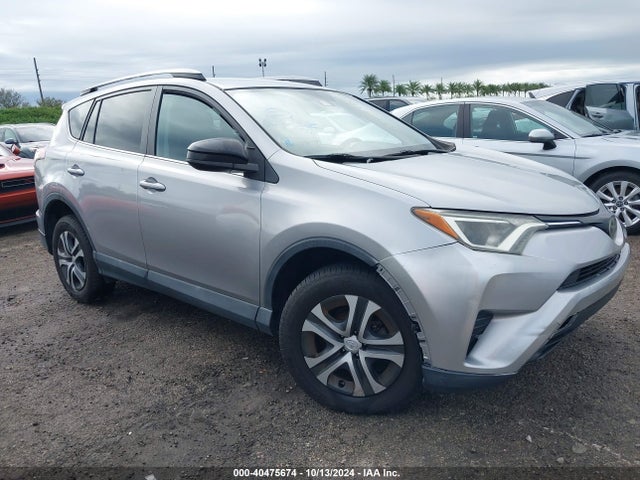 Toyota RAV4 LE 2017 2T3ZFREVXHW383015 Image 1
