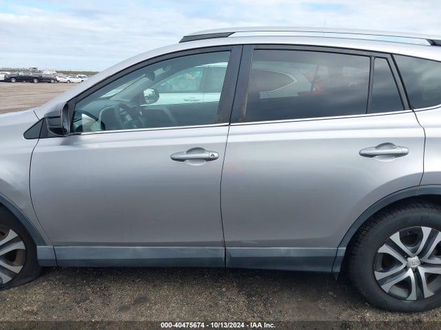 Toyota RAV4 LE 2017 2T3ZFREVXHW383015 Image 14