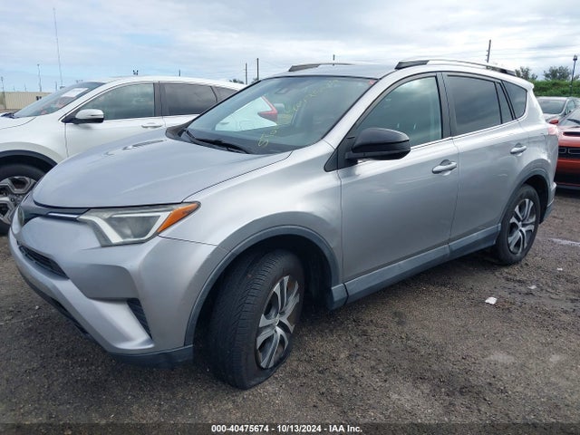 Toyota RAV4 LE 2017 2T3ZFREVXHW383015 Image 2