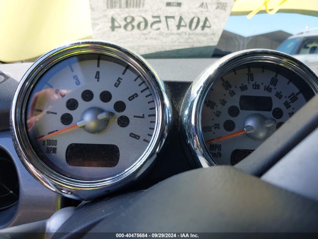 2005 MINI COOPER S WMWRH33545TF83848 Photo 6