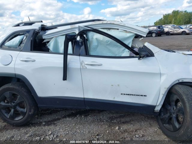 1C4PJMCS0GW100266 Jeep Cherokee Altitude