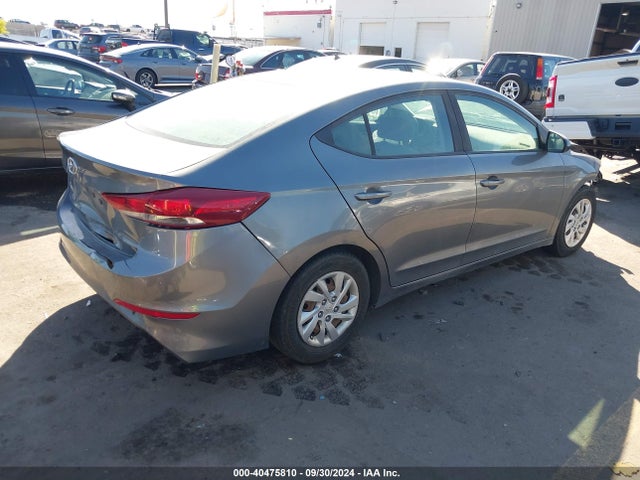 Hyundai ELANTRA SE 2018 5NPD74LF4JH349848 Image 4