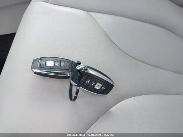 5LMCJ1C98HUL55215 Lincoln Mkc Premiere