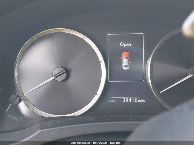 Lexus IS 300 2020 JTHAA1D20L5103332 Image 15