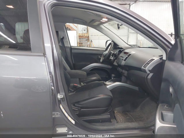2010 MITSUBISHI OUTLANDER JA4AT3AW7AZ019393 Photo 4