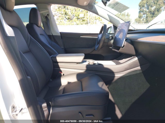 2023 TESLA MODEL Y 7SAYGDEE2PA071528 Photo 4