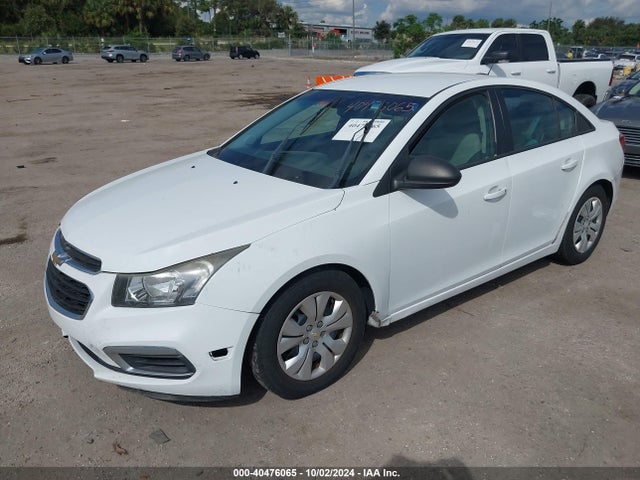 Chevrolet Cruze Ls Auto 2015 1G1PA5SH9F7151214 Image 2