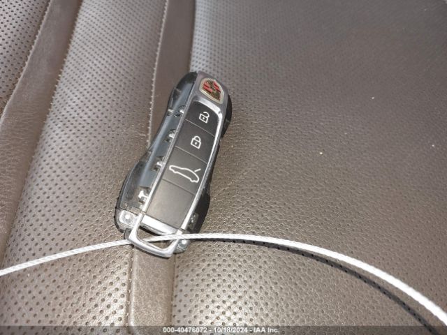 WP0AA2A73JL116009 Porsche PANAMERA 4