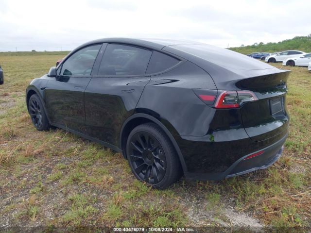2023 TESLA MODEL Y 7SAYGDEE8PF875724 Photo 2