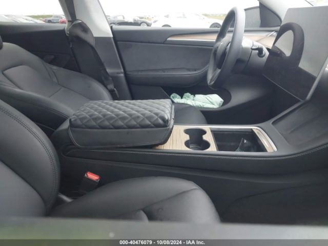 2023 TESLA MODEL Y 7SAYGDEE8PF875724 Photo 4