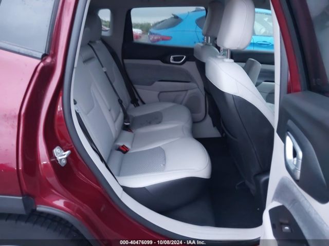 3C4NJCBB8NT113031 Jeep Compass Latitude Fwd