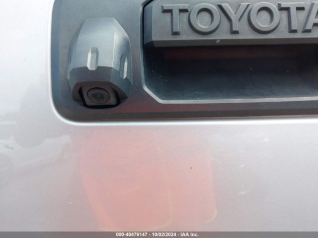 5TFDY5F11FX436038 Toyota Tundra Sr5 5.7l V8