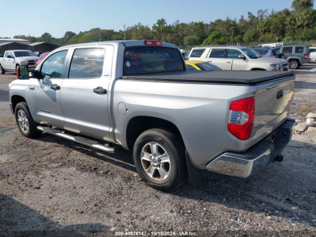 5TFDY5F11FX436038 Toyota Tundra Sr5 5.7l V8