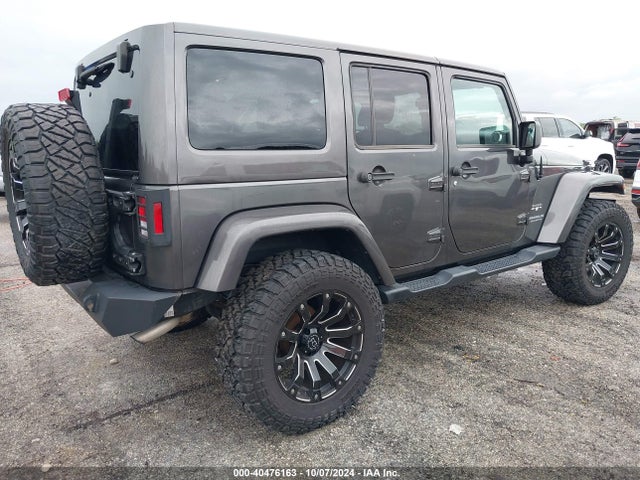 1C4BJWEG9HL507567 Jeep Wrangler Unlimited Sahara 4x4