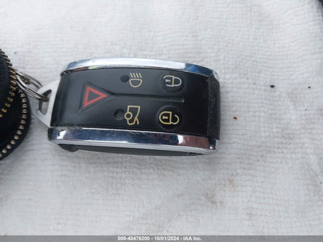 2010 JAGUAR XF SAJWA0HE0AMR62303 Photo 10