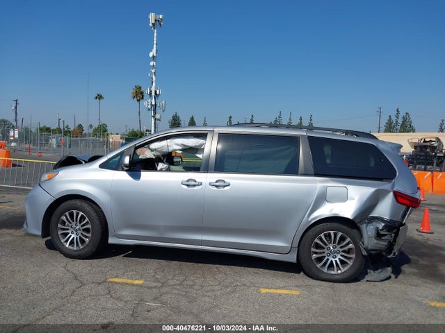 Toyota Sienna Xle 8 Passenger 2018 5TDYZ3DC8JS911125 Image 14