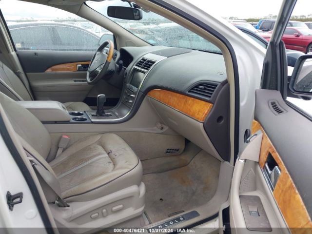 2LMDJ6JK9EBL16388 Lincoln MKX