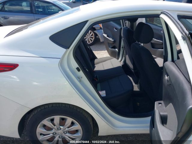 3KPC24A32JE014983 Hyundai ACCENT SE